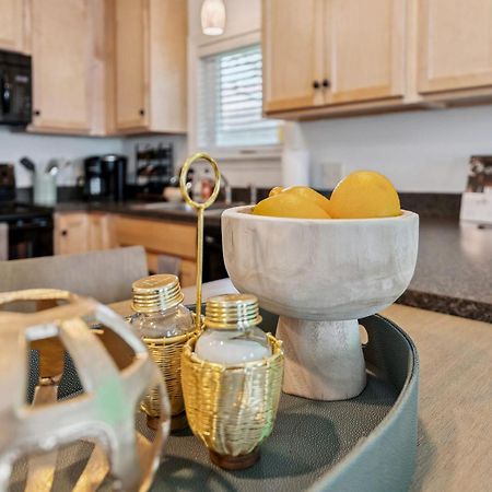 Newly Renovated Tremont Treasure I Cozy + Modern Vila Cleveland Exterior foto