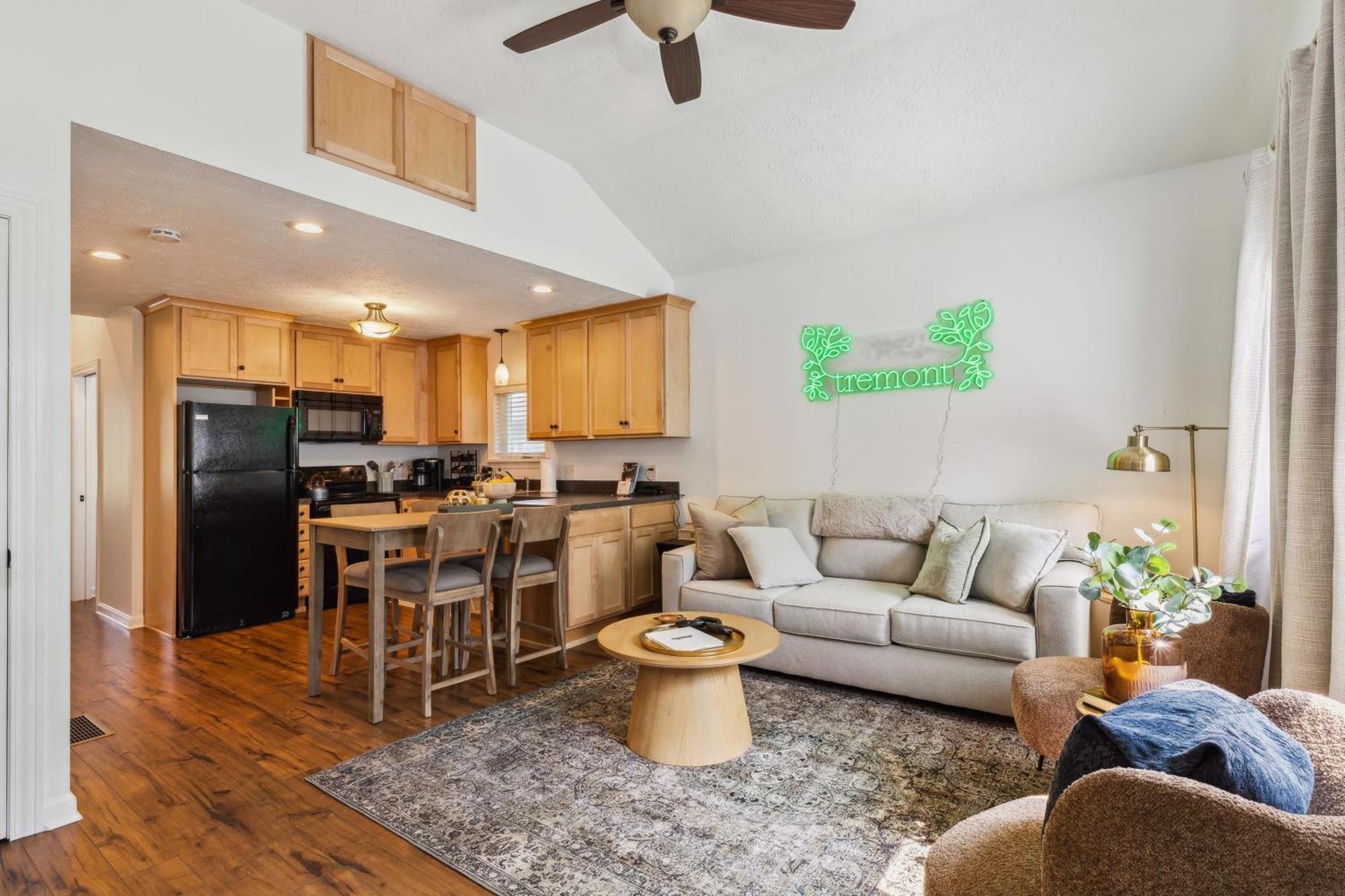 Newly Renovated Tremont Treasure I Cozy + Modern Vila Cleveland Exterior foto